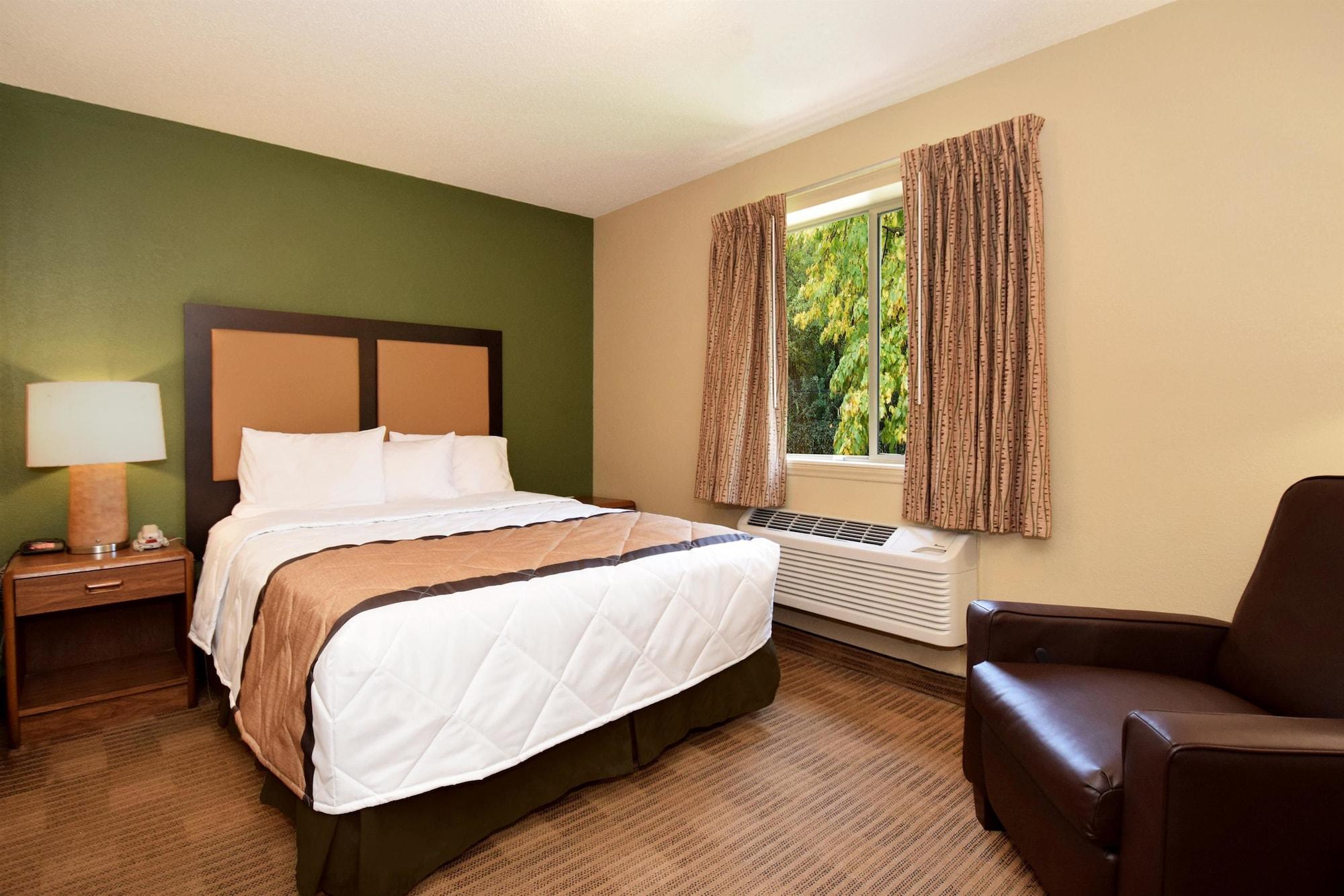 Extended Stay America Select Suites - Rockford - State Street Extérieur photo