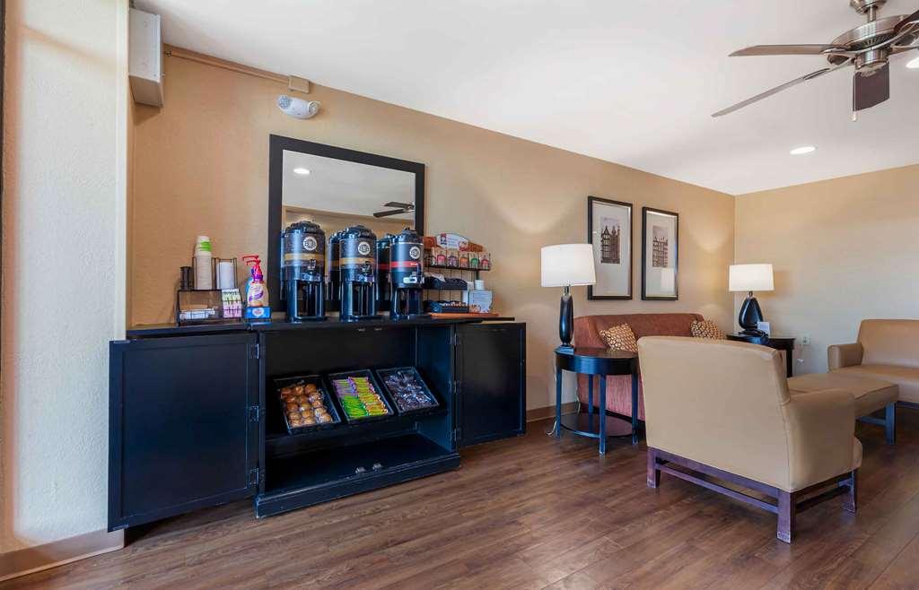 Extended Stay America Select Suites - Rockford - State Street Intérieur photo