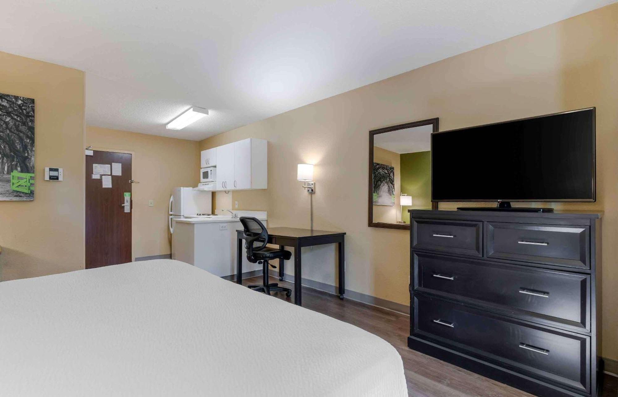 Extended Stay America Select Suites - Rockford - State Street Extérieur photo