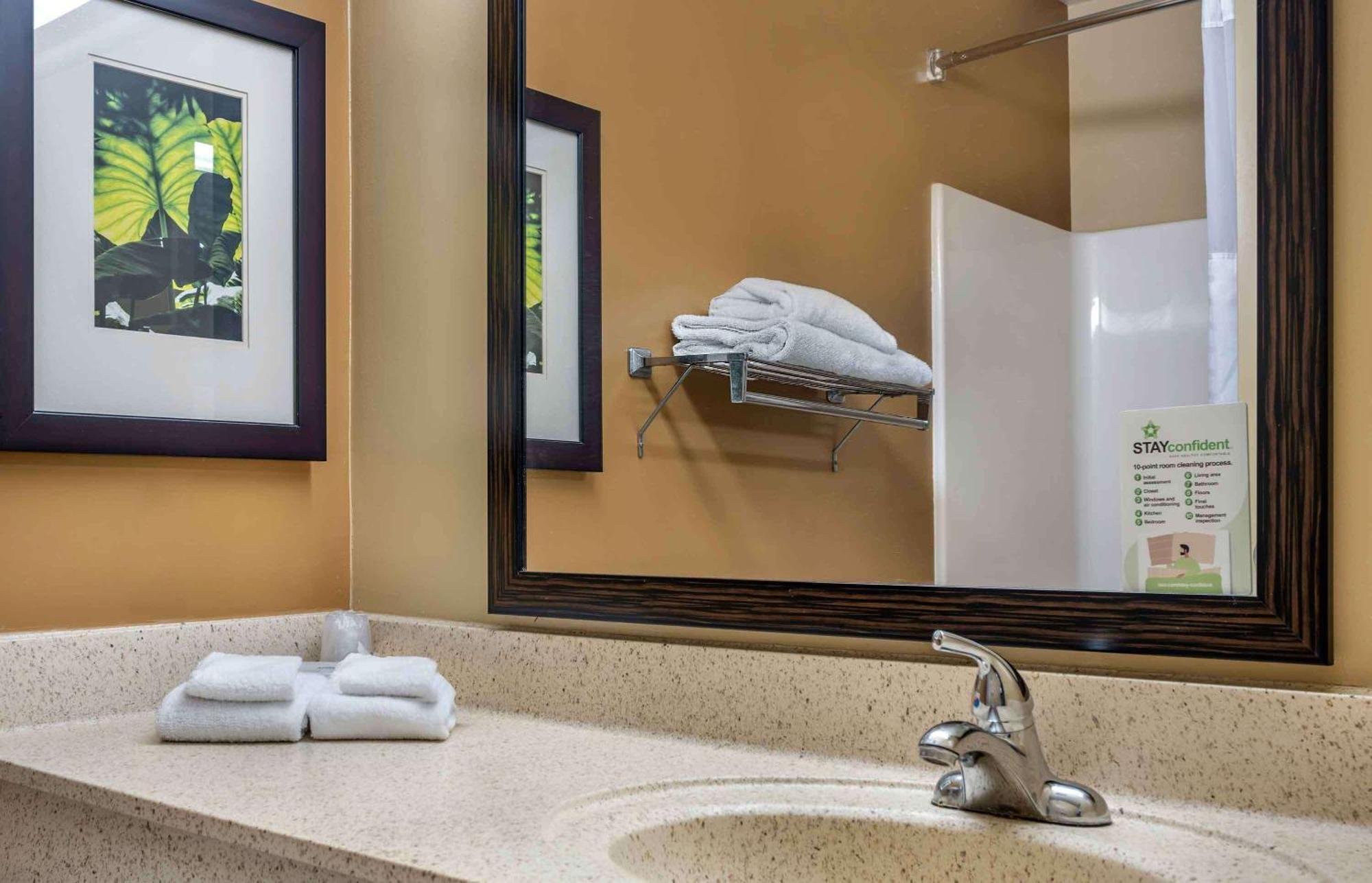 Extended Stay America Select Suites - Rockford - State Street Extérieur photo