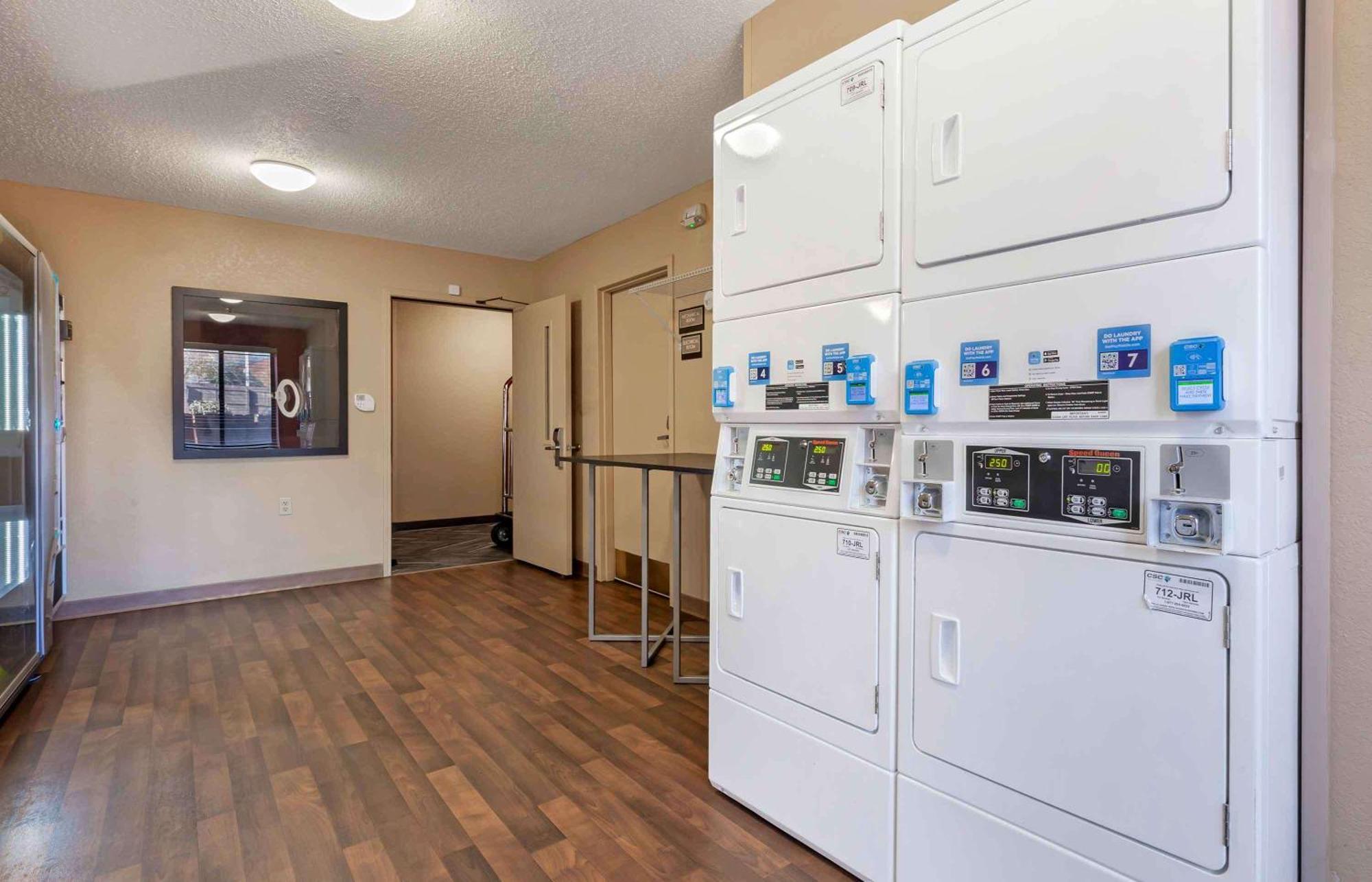 Extended Stay America Select Suites - Rockford - State Street Extérieur photo