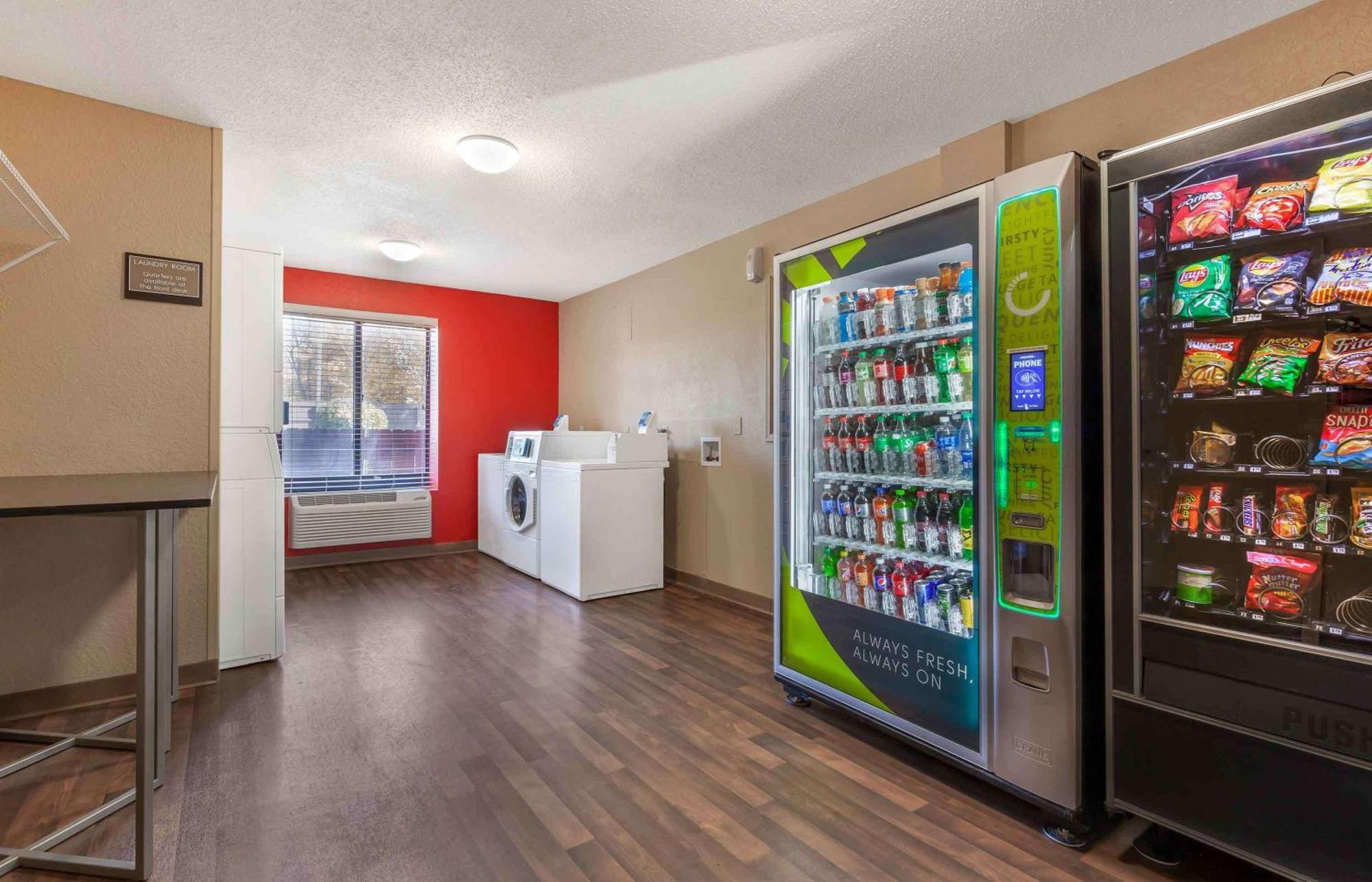 Extended Stay America Select Suites - Rockford - State Street Extérieur photo