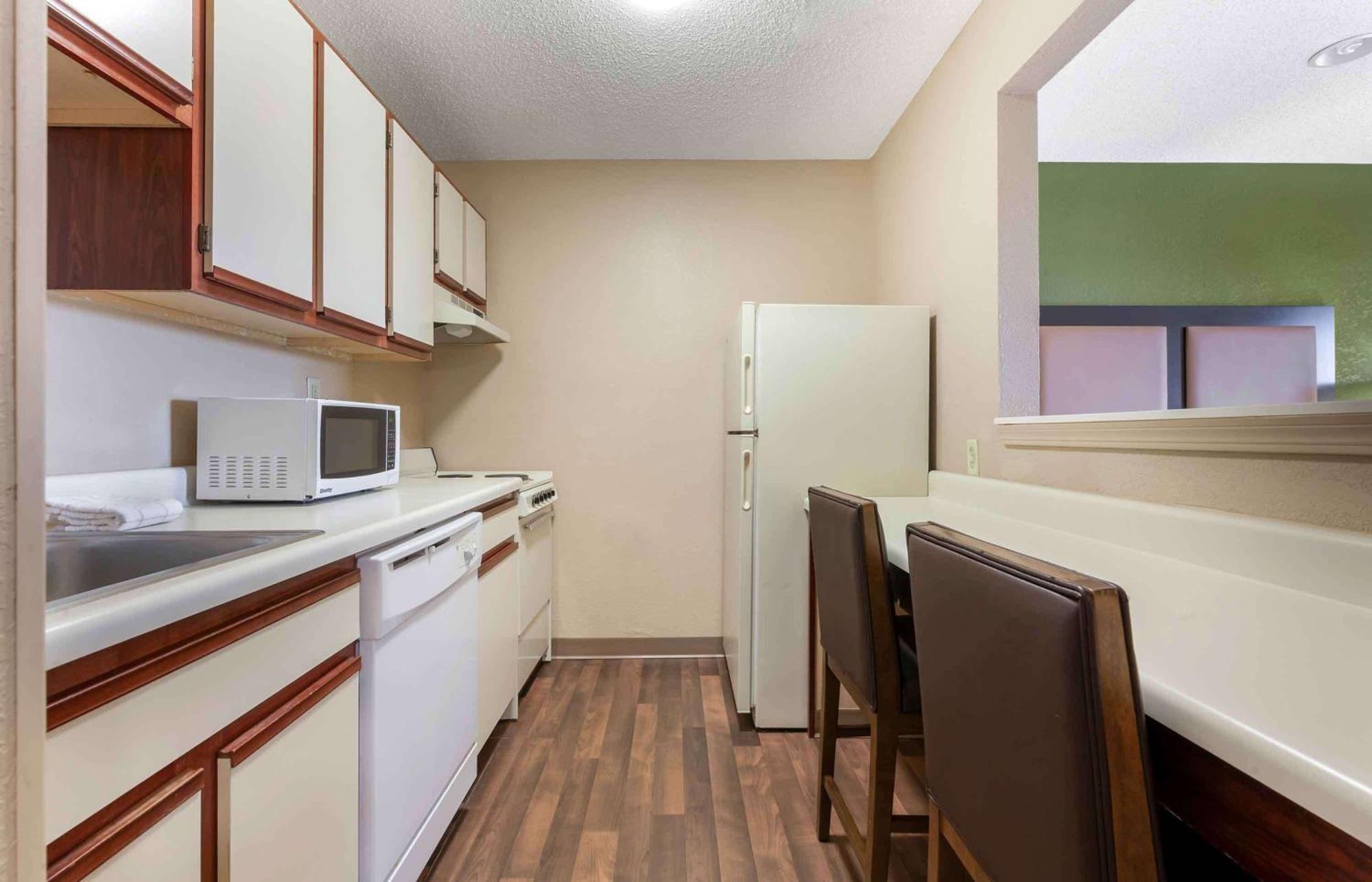 Extended Stay America Select Suites - Rockford - State Street Extérieur photo