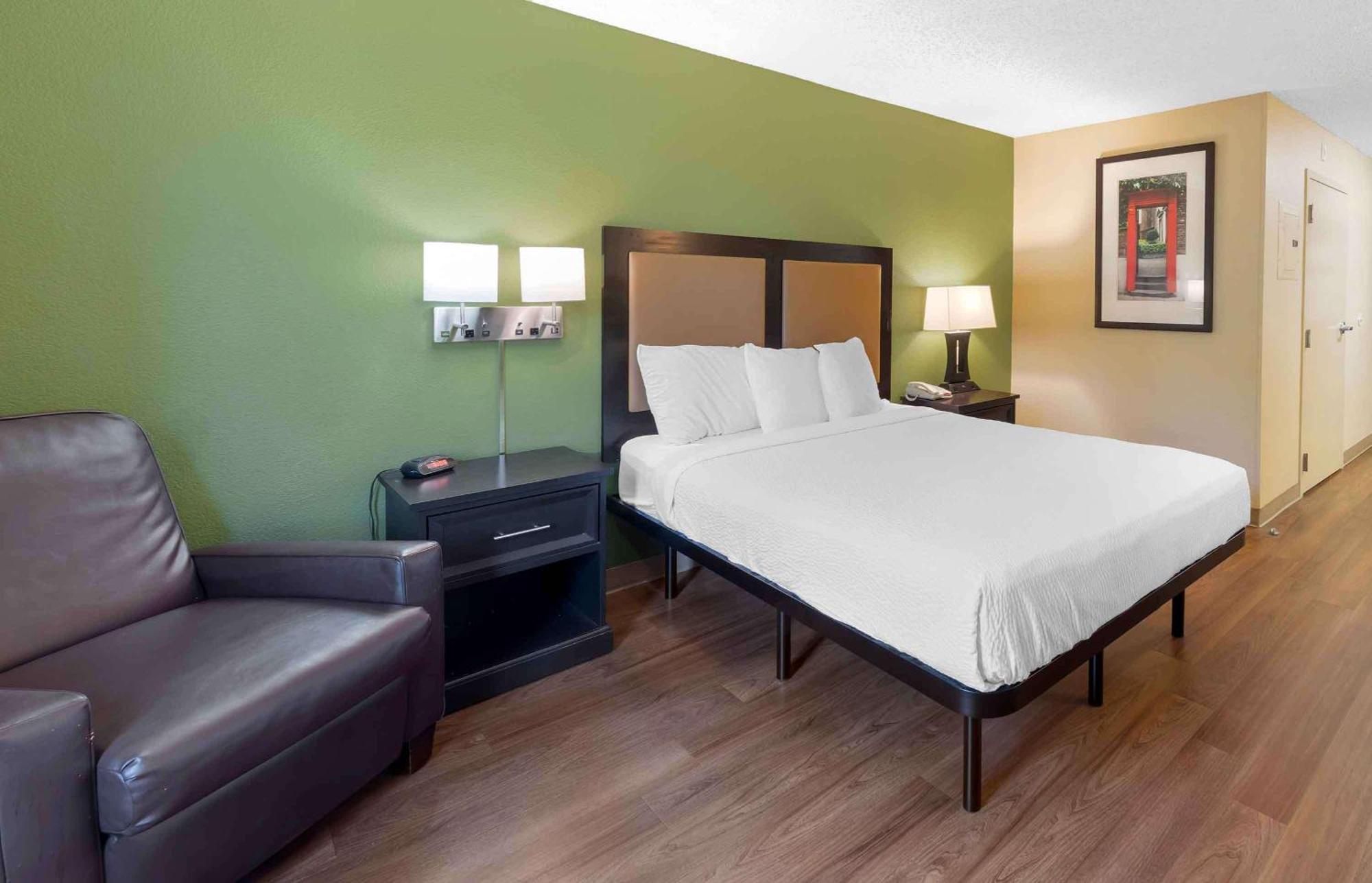 Extended Stay America Select Suites - Rockford - State Street Extérieur photo