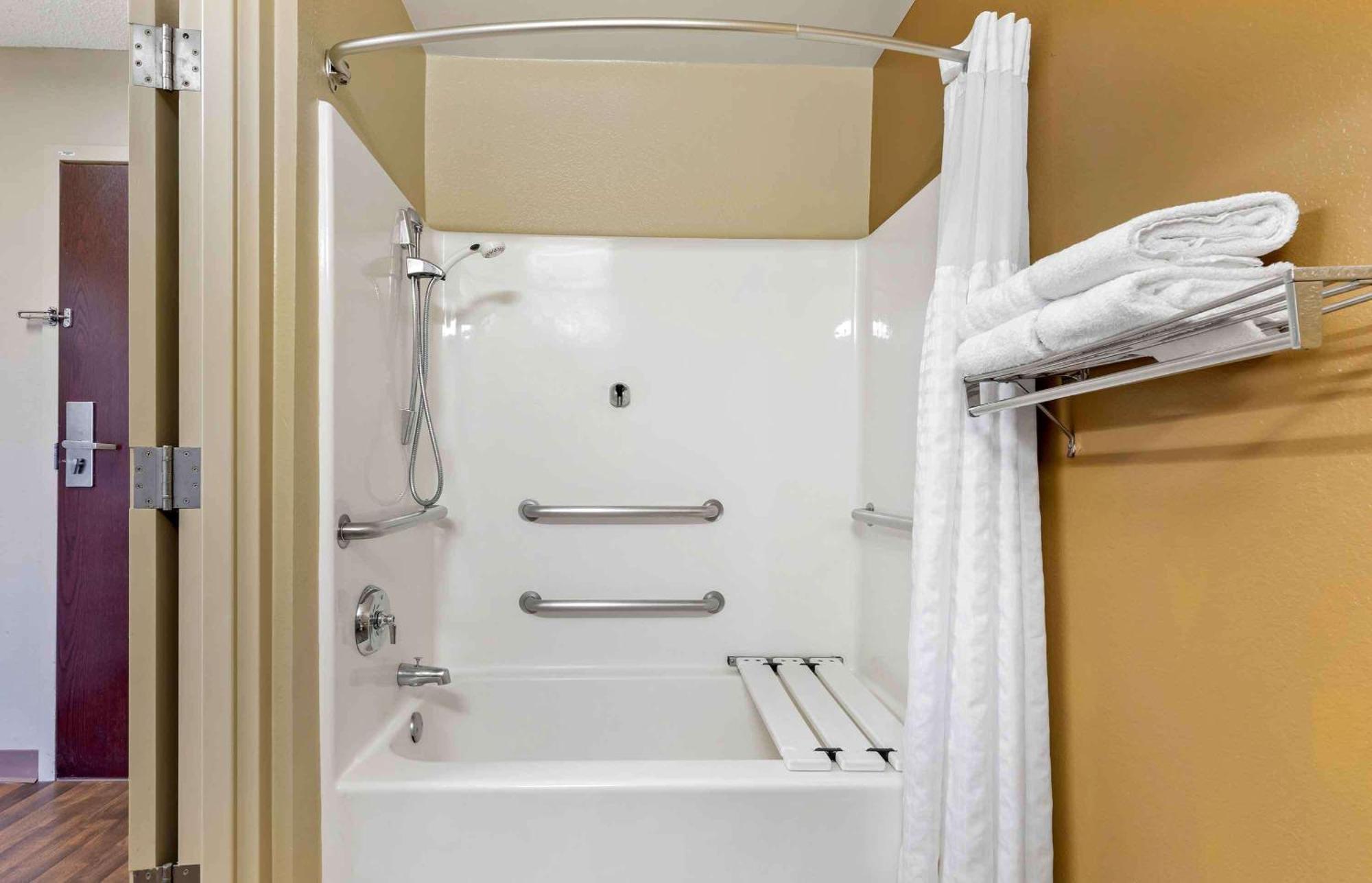 Extended Stay America Select Suites - Rockford - State Street Extérieur photo