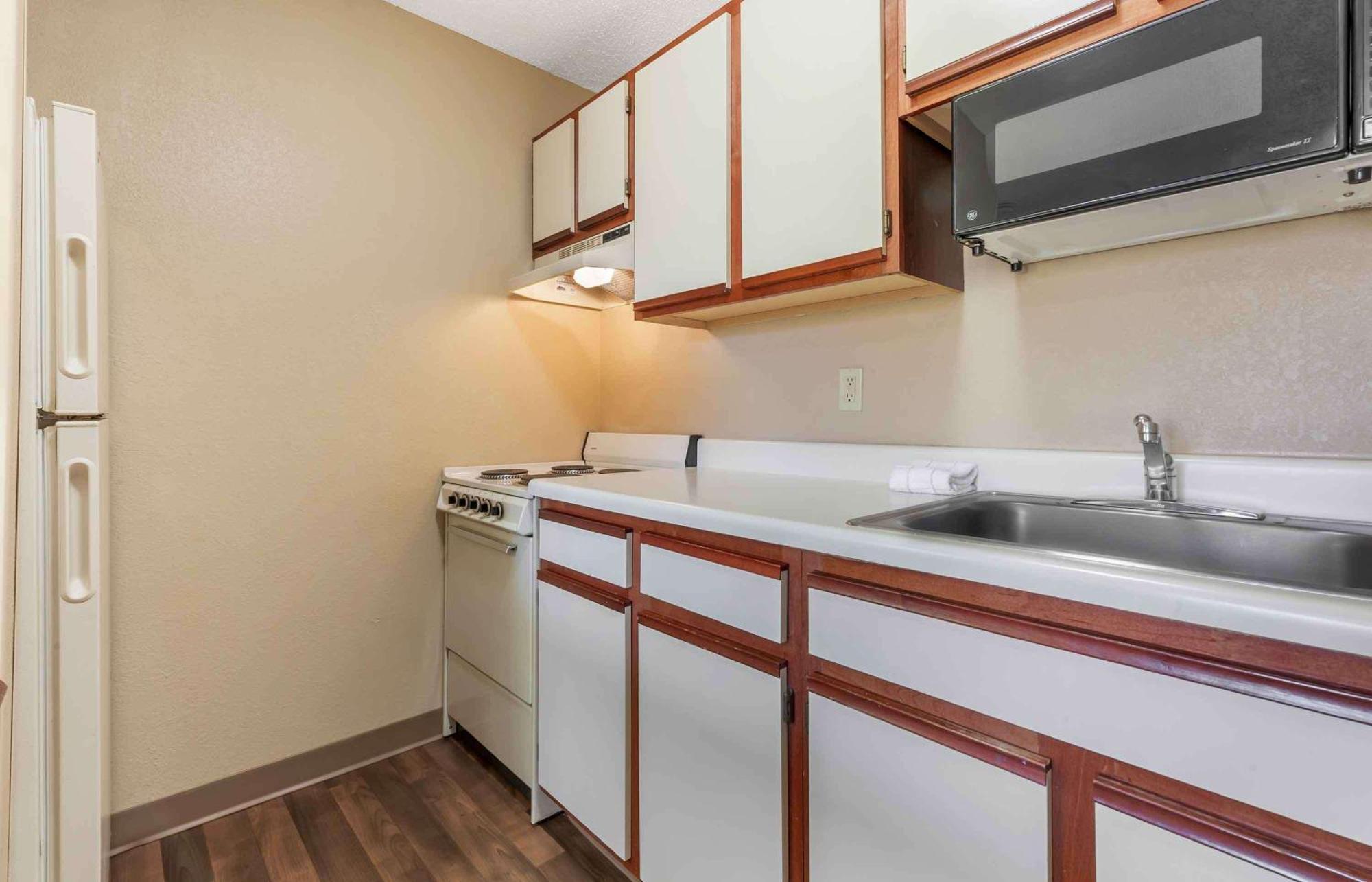 Extended Stay America Select Suites - Rockford - State Street Extérieur photo