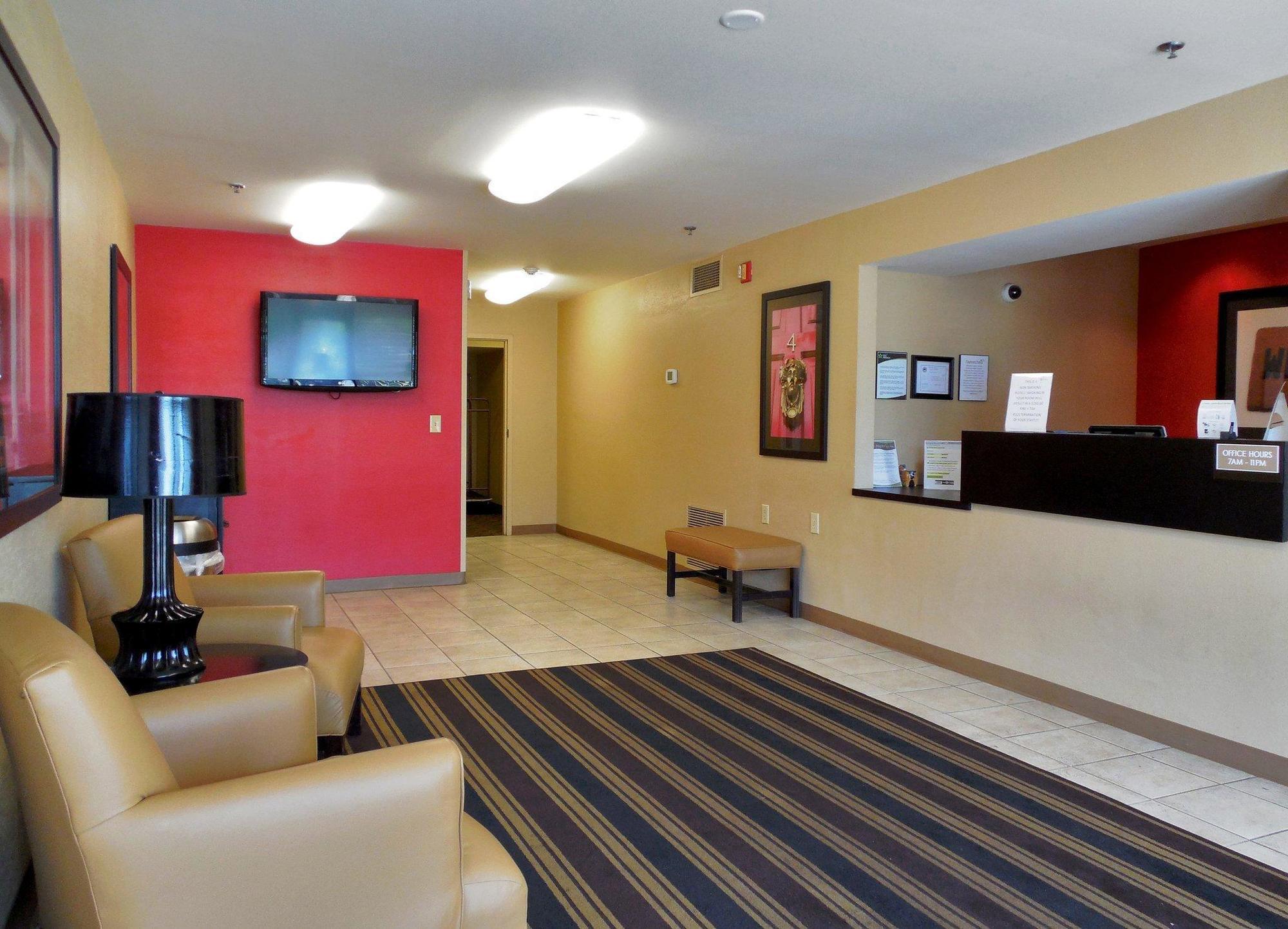 Extended Stay America Select Suites - Rockford - State Street Extérieur photo