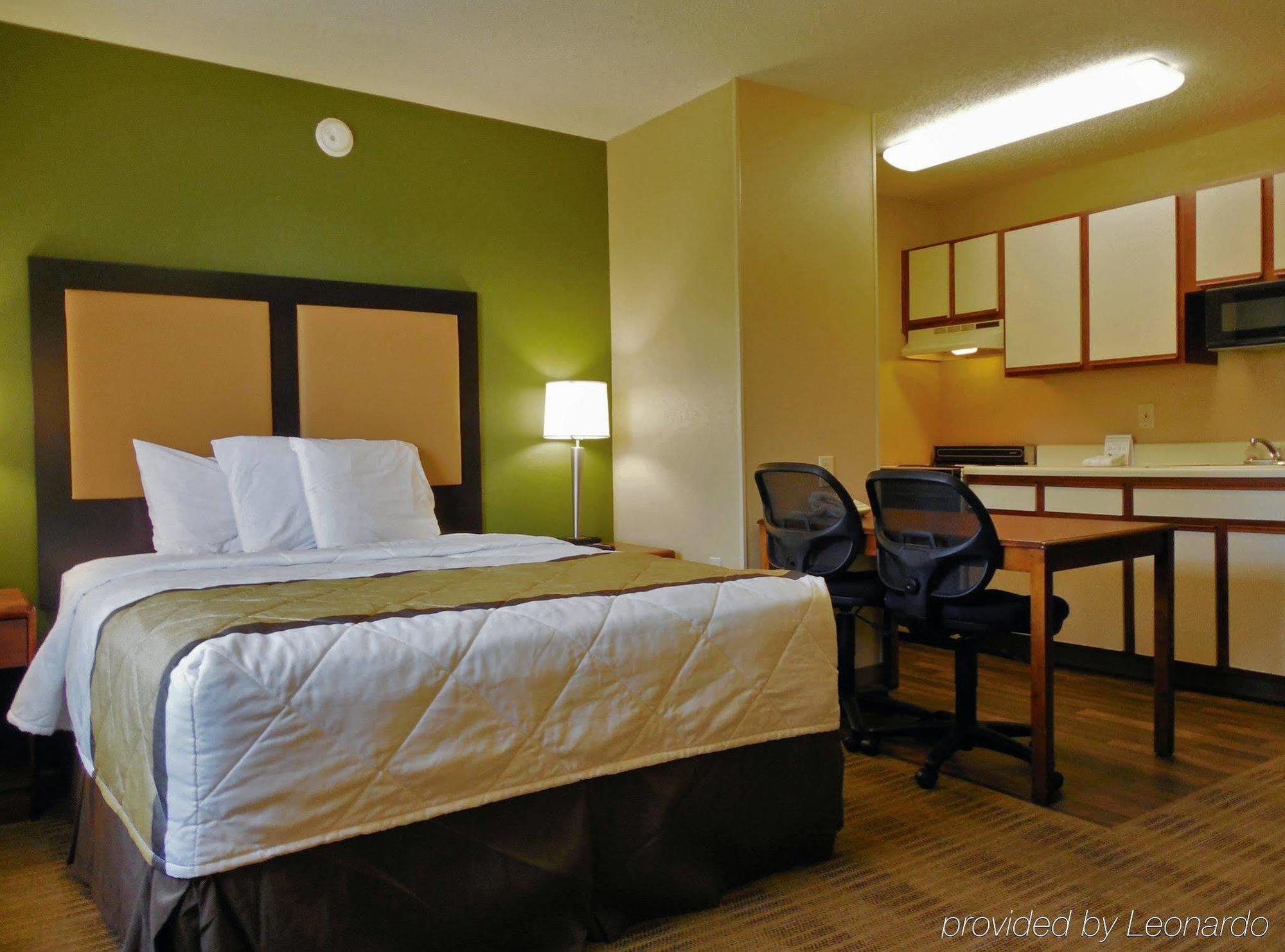 Extended Stay America Select Suites - Rockford - State Street Extérieur photo