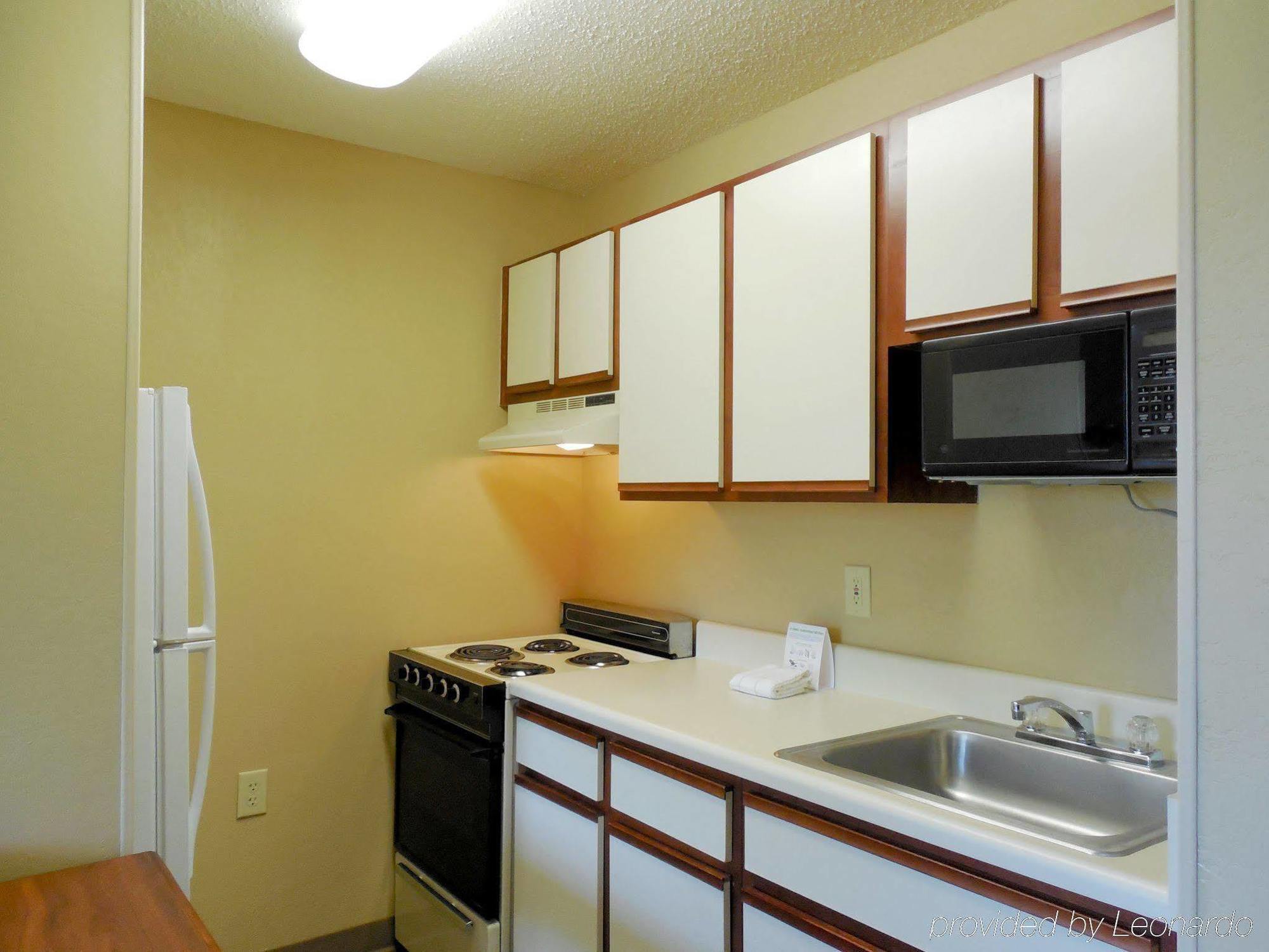Extended Stay America Select Suites - Rockford - State Street Extérieur photo